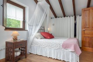 Charming House with Lake View - Calgar - 3