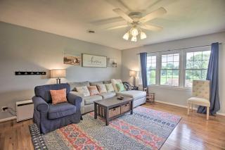 Family-Friendly Getaway with Fire Pit and 2 Kayaks! - 7