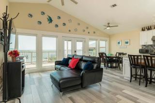 On Galveston Bay Spacious Home with Pier and Grills! - San Leon - 7