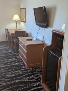 Heritage Inn and Suites - 5