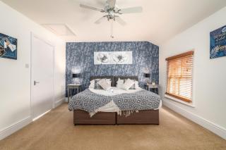 Spacious Contractor House for Large Groups - Private Parking - Northampton - 8
