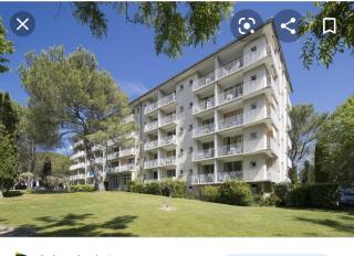 coquet Studio Classé Deux Étoiles, Balcon avec Table, et Wifi - Gréoux-les-Bains - 4