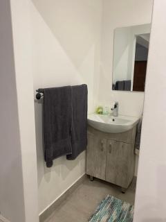 Vincents on Valley - 3