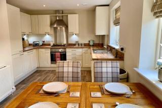 Beautiful 2 Bedroom, 2 Bathroom Flat with Parking. - Pitlochry - 8