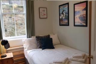Central 3 Bedroom next to Leafy Meadows - 7