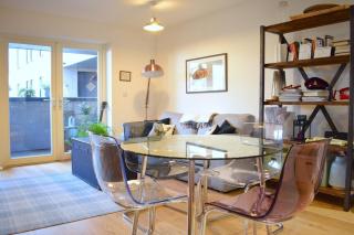 Cosy Modern 1 Bedroom Flat Moments from Riverside - Londra - 2