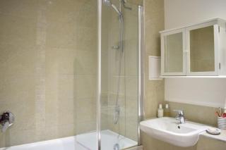Cosy Modern 1 Bedroom Flat Moments from Riverside - Londra - 5