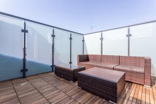 Stunning 3 Bedroom 2 Bath in Fantastic Location - 9