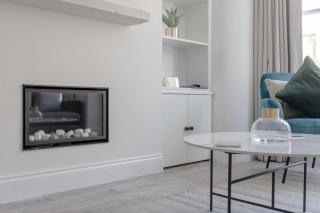 Stunning 3 Bedroom 2 Bath in Fantastic Location - Londra - 1
