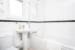 Modern and Spacious Central 1 Bedroom Apartment with Balcony - Londra - 5