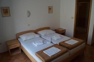 Pansion Knezovic - Baška Voda - 5