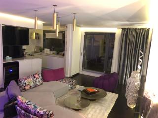 BEAUTIFUL PLACE WITH BREATHTAKING PRIVATE ROOFTOP TERRACE 210m2 IN CITY OF LOVE PARIS - Paris - 2