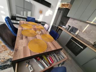 Ema Luxury Apartment - 1