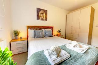 Modern & Stylish 2BR Apartment - Queens House - Coventry - 2