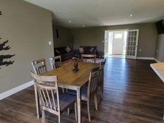 County Greenside Lakeview Resort - Deseronto - 4