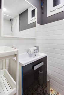 Pleasant Studio with Balcony Close to Camp Nou - Hospitalet de Llobregat - 6