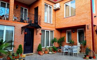 GREEN GARDEN - 9