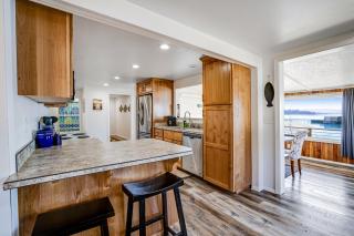 Fisherman's Dream Boat House - Garibaldi - 2