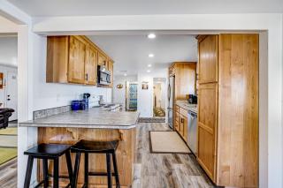 Fisherman's Dream Boat House - Garibaldi - 1