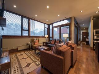 901 by Fernie Central Reservations - 4