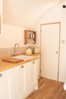Orchard Farm Luxury Glamping and Campsite - 3