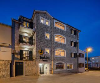 Solar Beach Inn - 2
