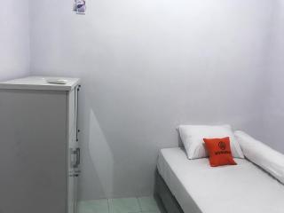 KoolKost Syariah near Pelabuhan Tanjung Priok (Minimum Stay 6 Nights) - Jakarta - 4