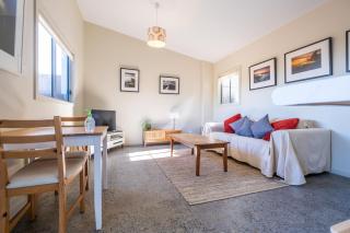 Hazards Escape - the Top Shack & the Short Stack - 0