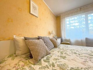 Cozy Home Apartment Lielvardes, free parking, self check-in - Riga - 4