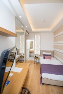 Wes Hotel - 9