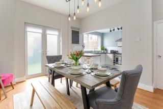 Watford House - Air Host & Stay - 3 Bedroom Period House - 3