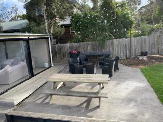 Beach House Getaway 1 - Smiths Beach - 4