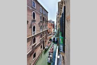 Leoncini with a wonderful canal view - Venice - 6