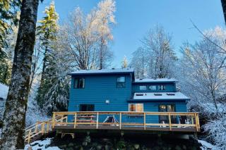 Brightwood Riverfront Getaway - 6