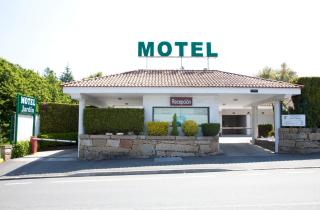 Motel Jardin - Oleiros - 7