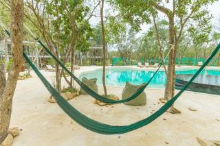 Perfect Getaway a Yaaxlum 106 - 9