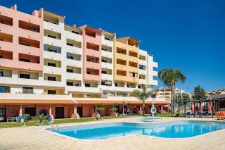 Bela Vista Penthouse with Pool by LovelyStay - 9