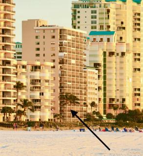 2 Bed South End Beachfront Condo at Popular Seawinds - Marco Island - 2