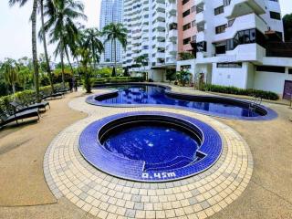 Airbnb at Sri Sayang Batu Ferringhi Beach - 9