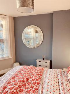 Alexandra Beach Haven - with parking - Worthing - 3