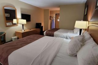 Travelodge by Wyndham Fargo - Fargo - 2
