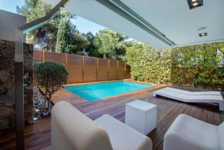 Elegant and Private Living by Neuvel - Atene - 2