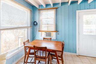 Surfside Retreat On Champlain Street - Ocean Bay Park - 8