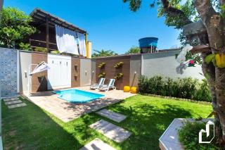 Casa com piscina e área de lazer com 08 dormitórios - Bombinhas - 0