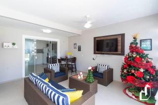 Casa com piscina e área de lazer com 08 dormitórios - Bombinhas - 7