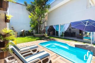 Casa com piscina e área de lazer com 08 dormitórios - Bombinhas - 5