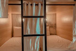 RedDoorz Hostel Near Ngurah Rai Airport Kuta - Kuta - 4