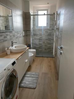 HOME LEOPARDI humanitas,forum,ieo INTERO APPARTAMENTO - 1