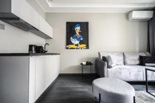 Grey House Warsaw - 0