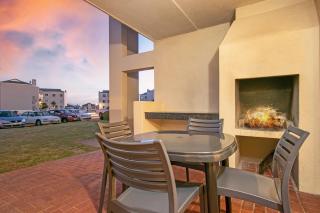Big Bay Beach Club 98 by HostAgents - Cidade Do Cabo - 8